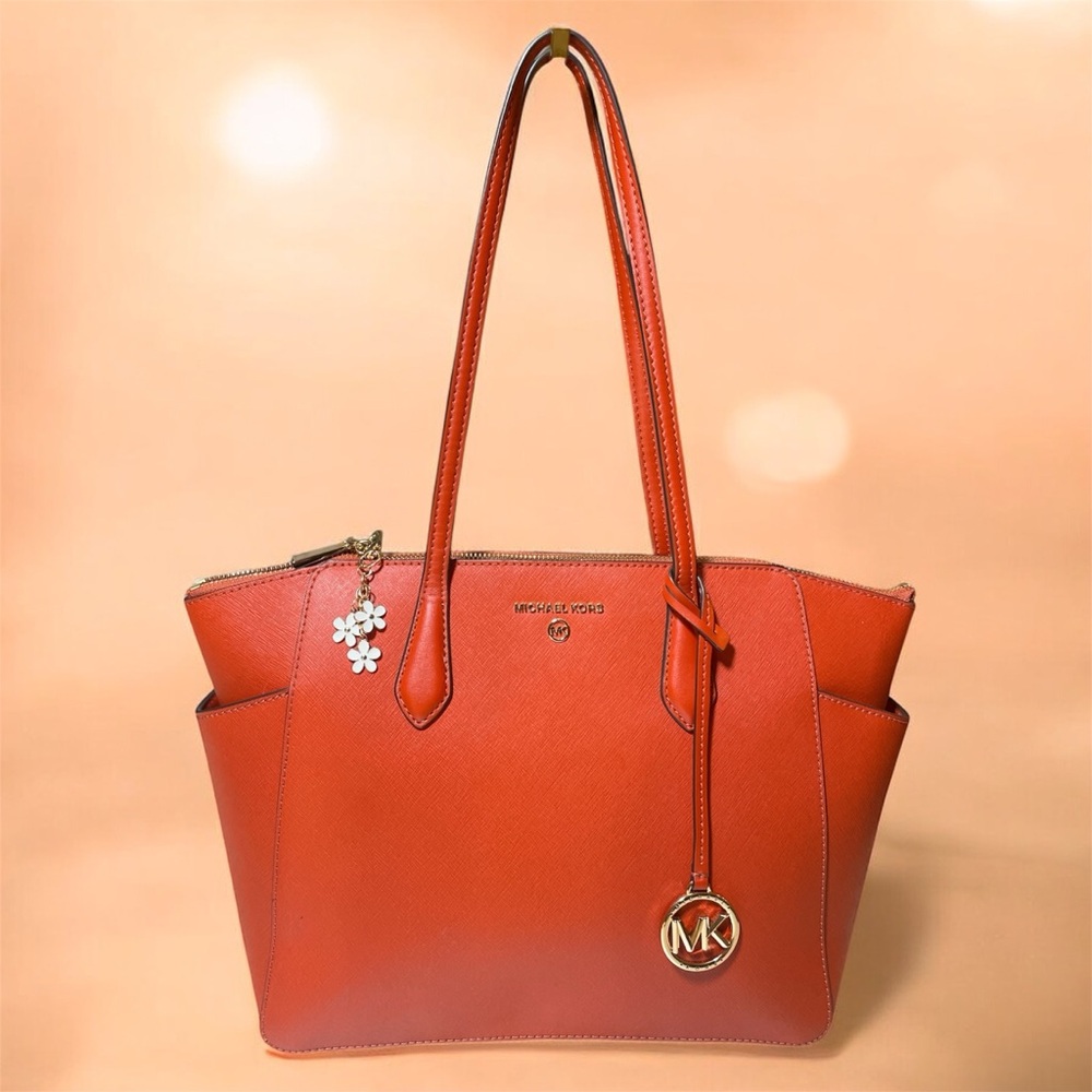 Michael Kors Leather Marilyn Medium Top Zip Tote in Spiced Coral- EUC